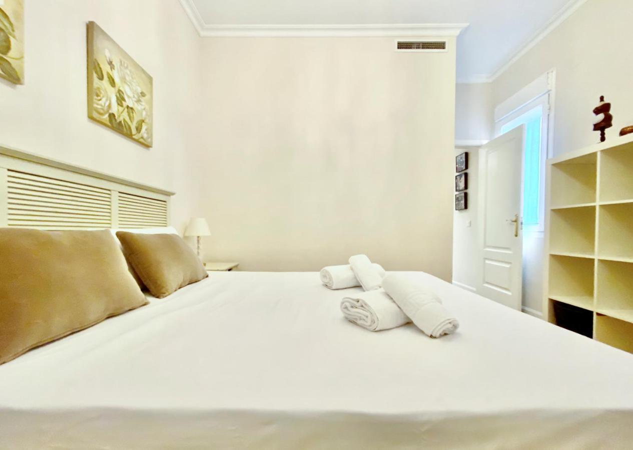 Charming Gran Via VI Appartement Madrid Buitenkant foto