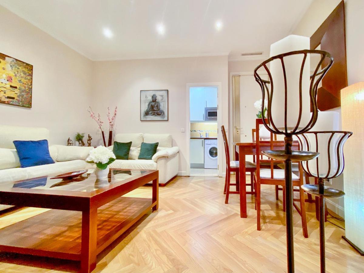 Charming Gran Via VI Appartement Madrid Buitenkant foto